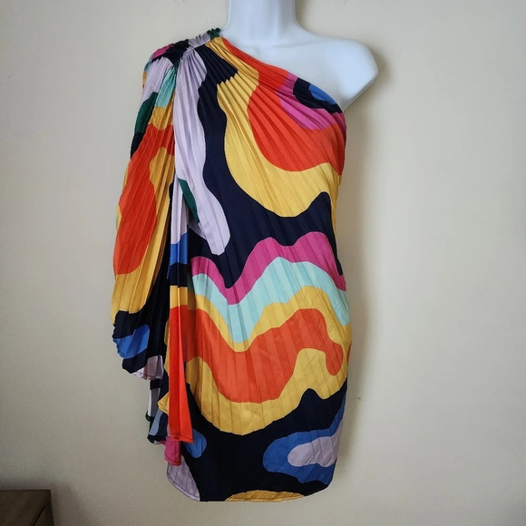 NWOT Hutch | Kai Swing Accordion Pleated One Shoulder Mini Dress - Size S - Picture 3 of 11